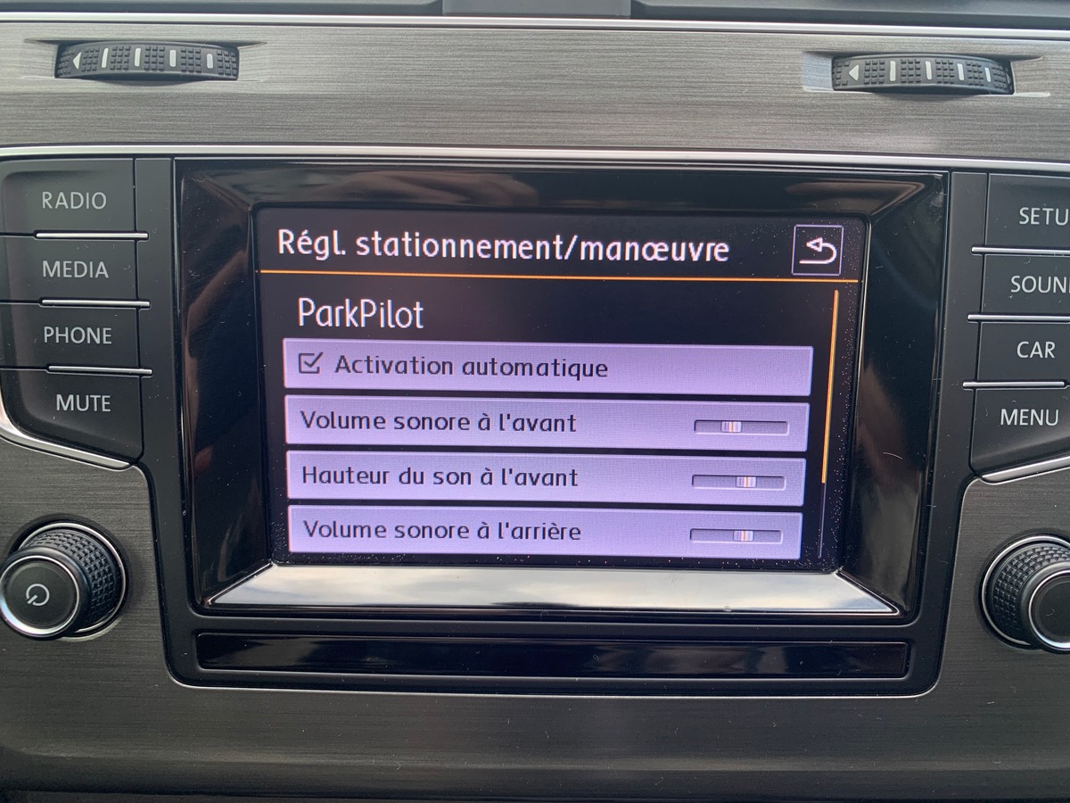 Volkswagen GOLF 7 105 ch | Confortline | Toit ouvrant | Régulateur de vitesse | Radar avant et arriére