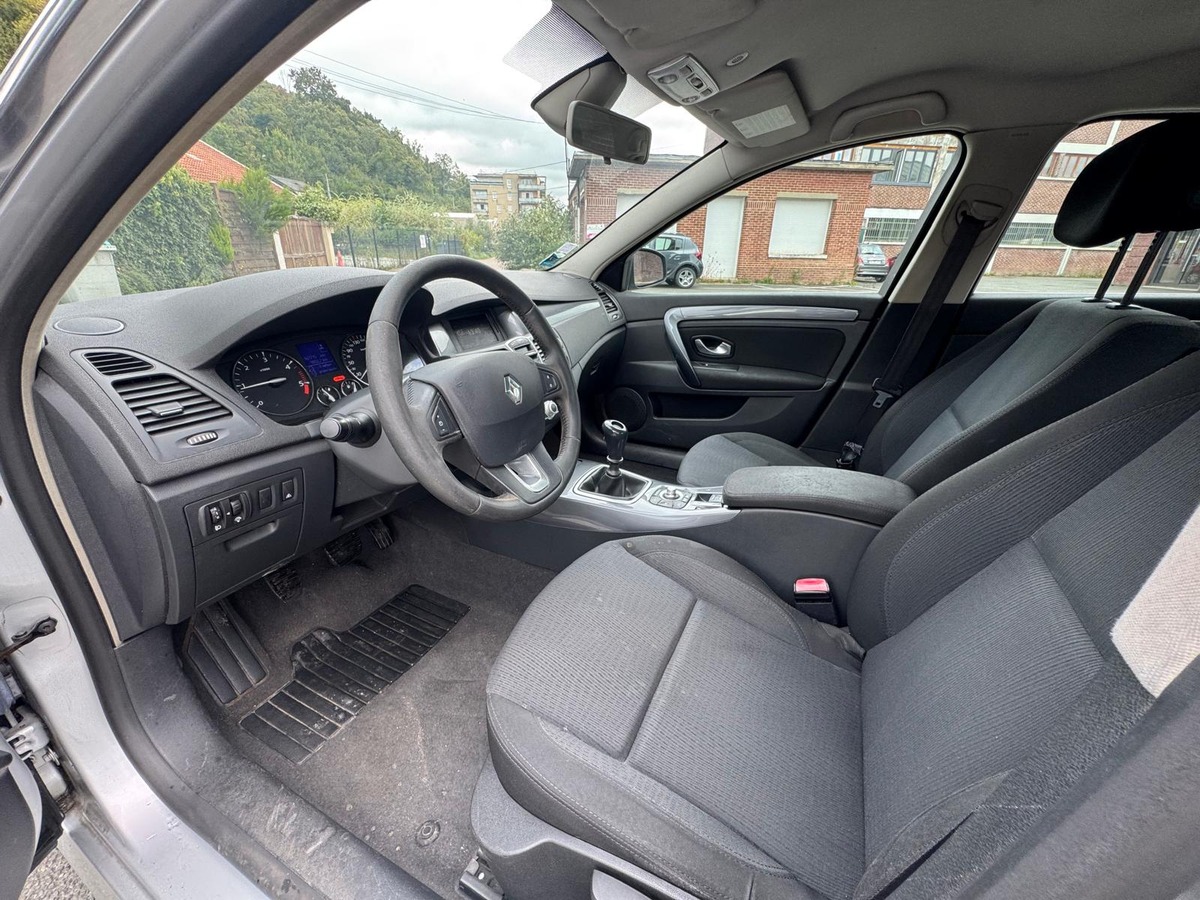 RENAULT Laguna III 1.5 dCi Black Edition - Révisée - Garantie