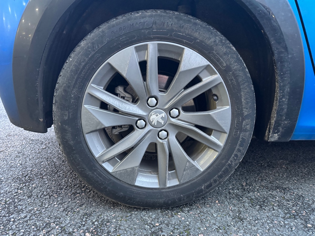 Peugeot 208 136 ch | Style | Démarrage sans clé | Régulateur de vitesse | Peugeot i-Cockpit