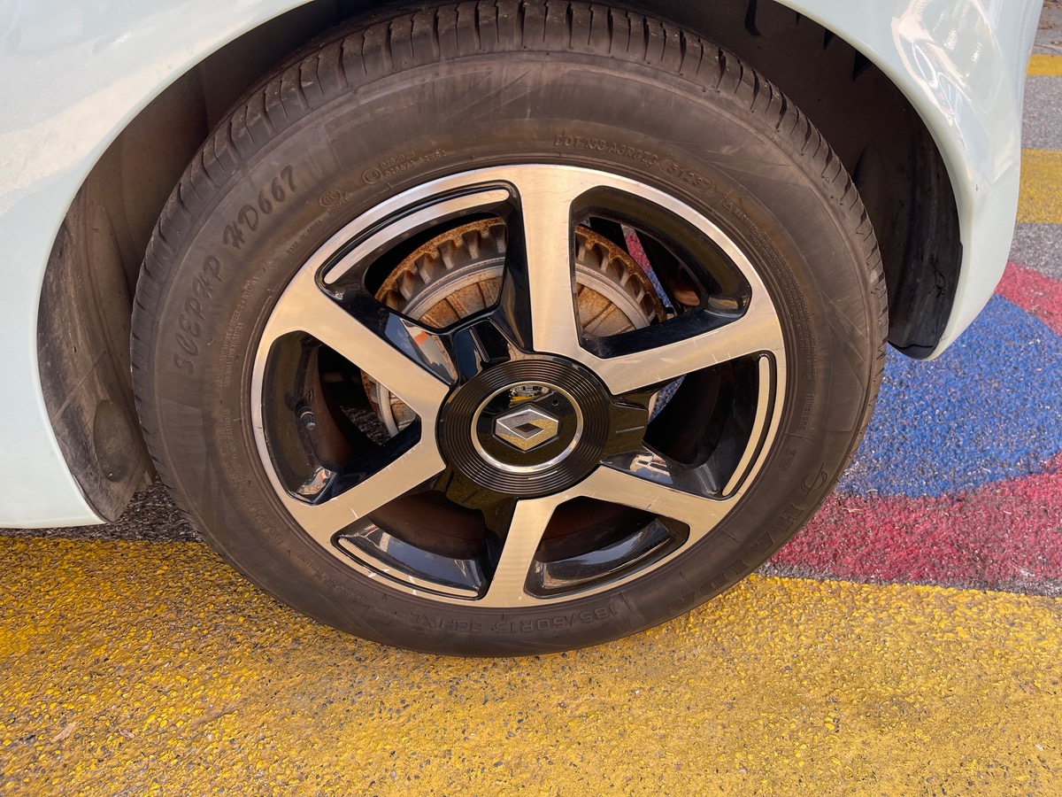 RENAULT Twingo TCE 90 CV / Jantes / Clim / Boite Auto /