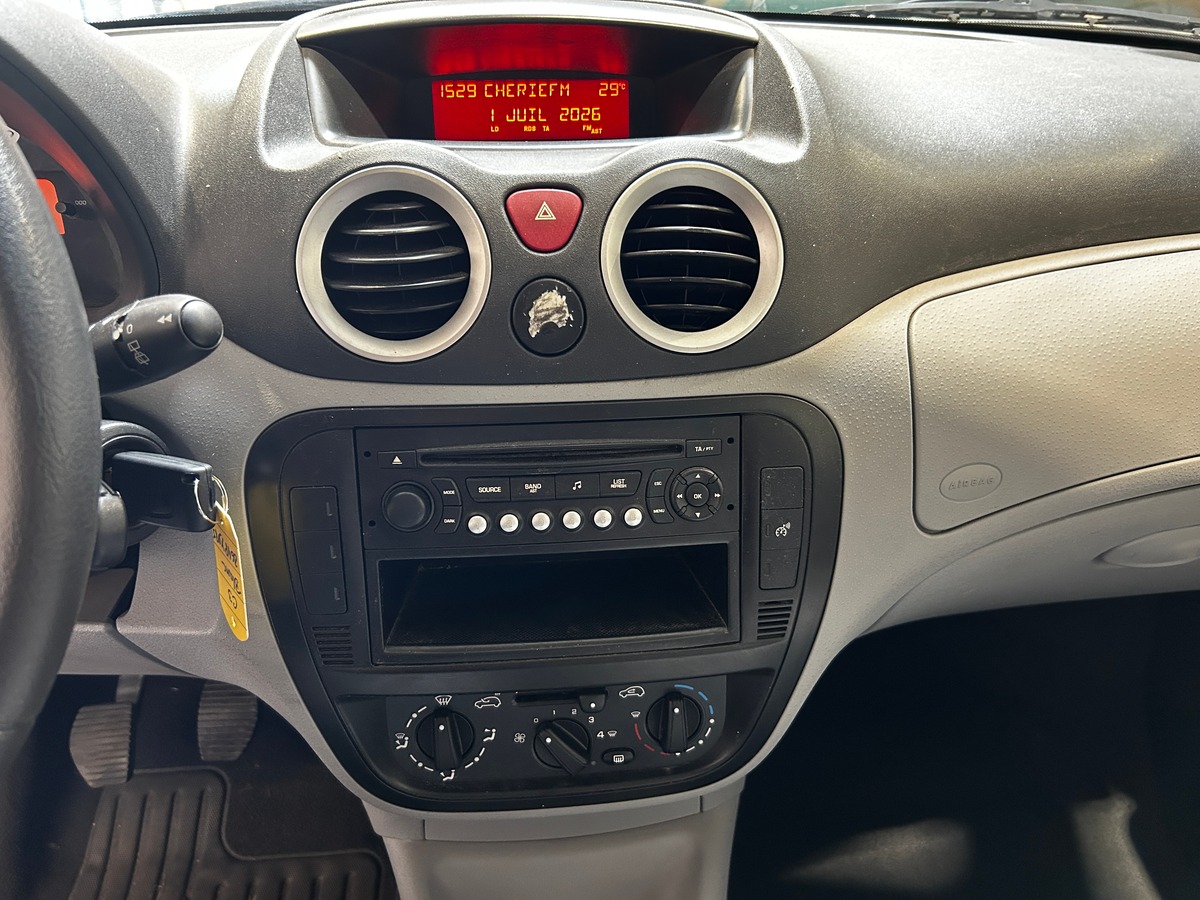 Citroën C3 1.4i 75 cv / 1ERE MAIN / VIDANGE ET DISTRIBUTION NEUVE / GARANTIE