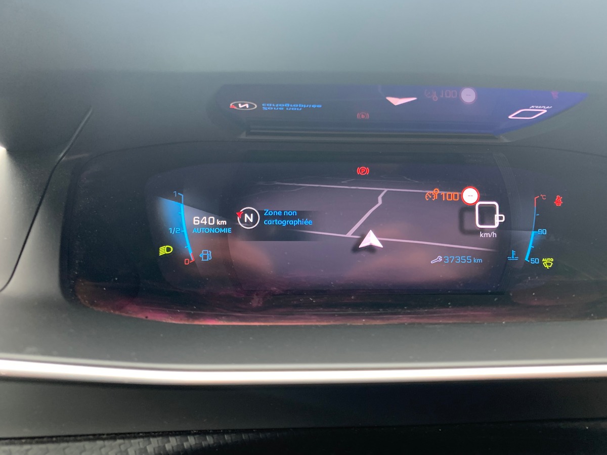 Peugeot 208 130 | GT | Toit panoramique | Caméra recul | Avertisseur angles morts | Apple car play