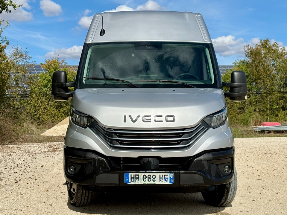Iveco Daily 35 - 210 CH HI-MATIC -  TVA RECUPERABLE - FULL OPTION