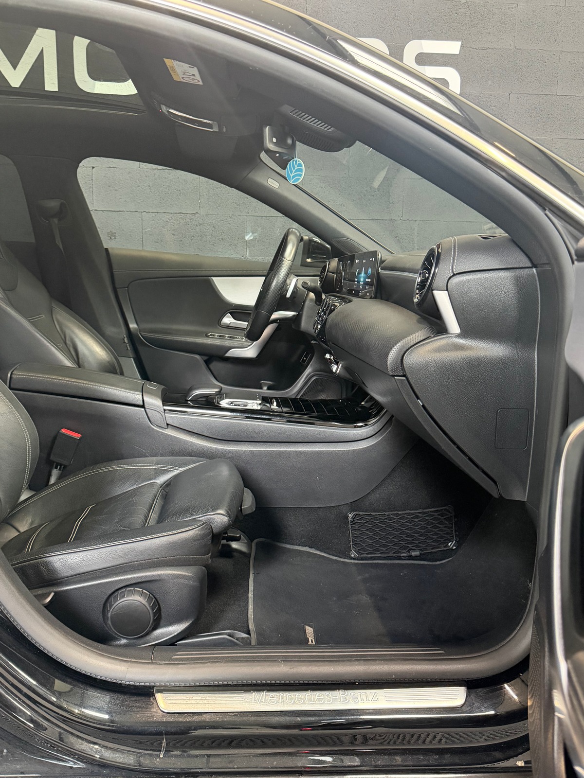 Mercedes Benz CLA 180D AMG LINE