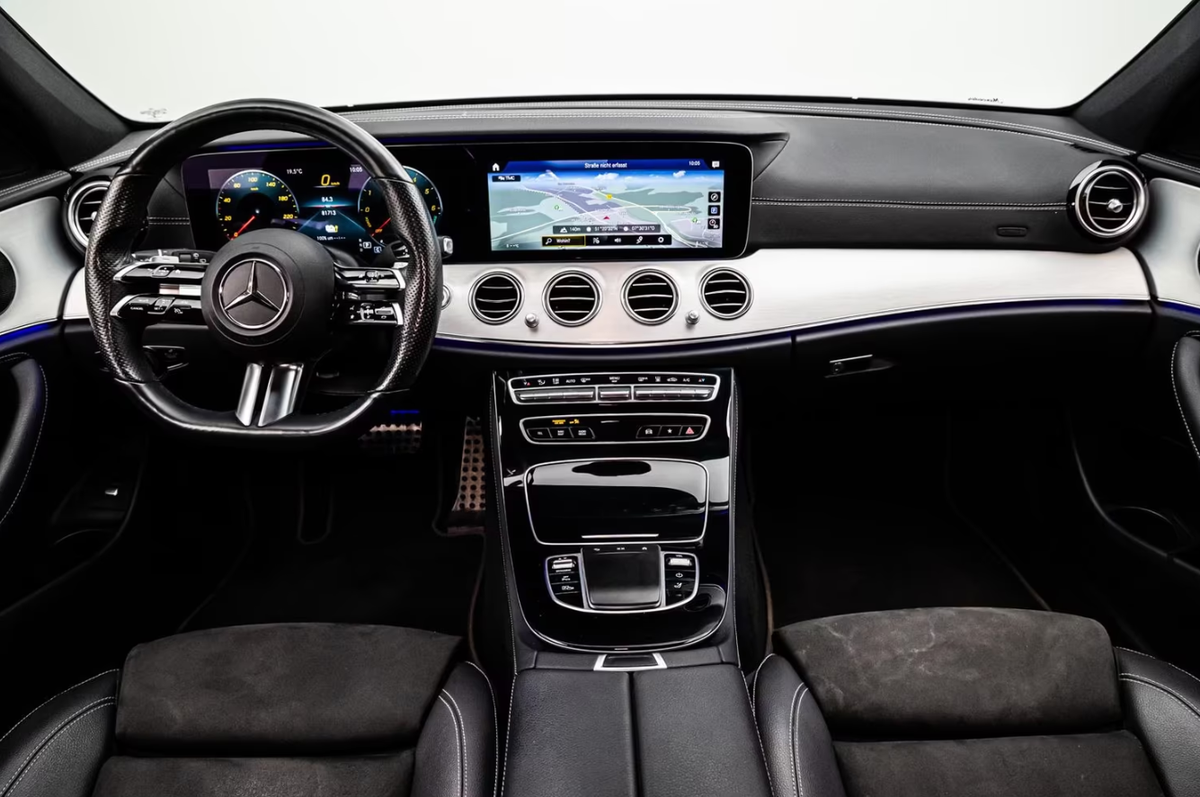 Mercedes-Benz Classe E Break 300 de 194+122ch AMG Line 9G-Tronic/Caméra 360/Aff Tête Haute