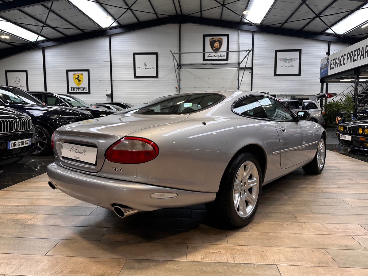 Jaguar XK8 Coupe 4.0l V8