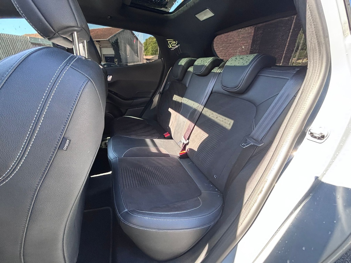 Ford Fiesta VI ST 1.5 Ecoboost 200cv - Entretien complet