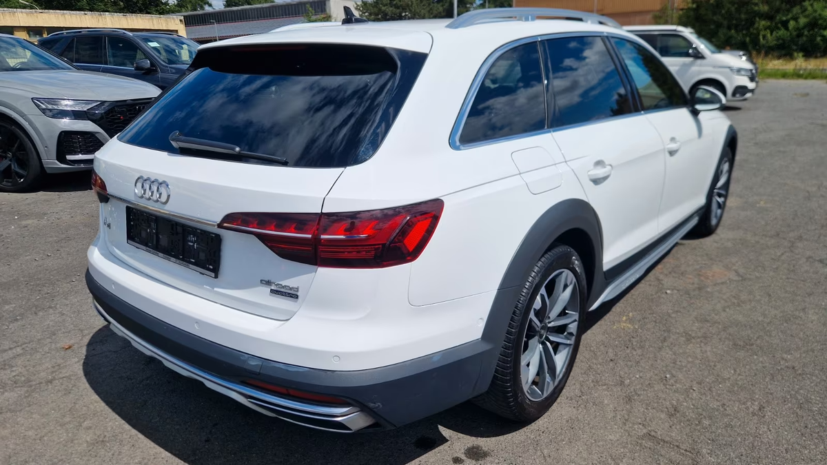 Audi A4 Allroad 40 TDI 204ch Avus quattro S tronic 7/Attelage/Cuir/Caméra360
