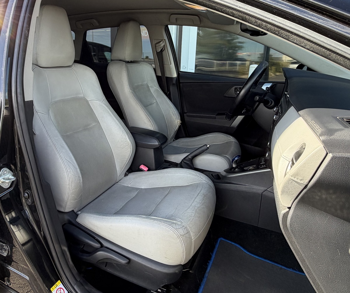 Toyota Auris II HYBRIDE 136H STYLE - 1ére main / Entretien 100% Toyota / Toit Panoramique