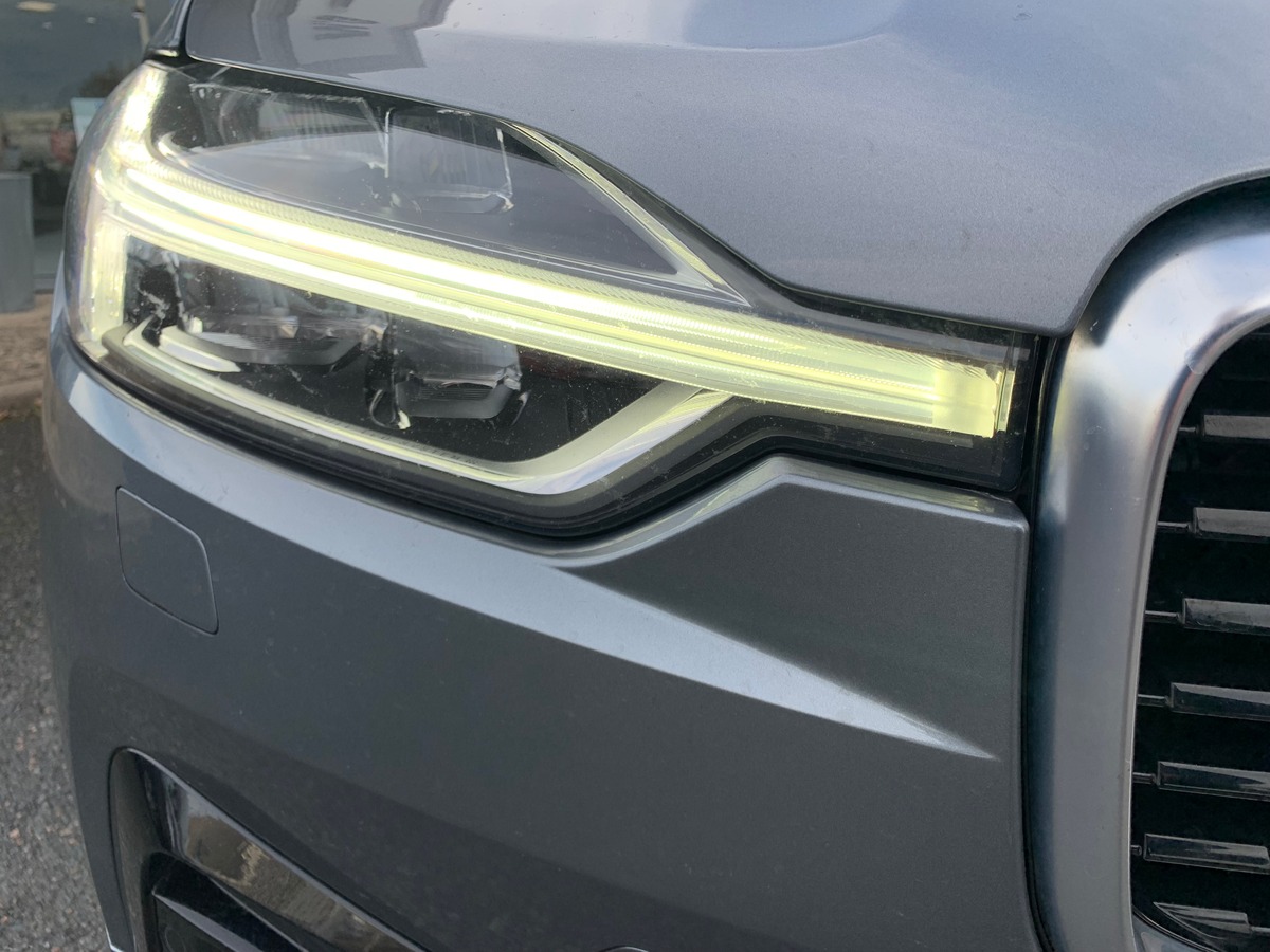 Volvo XC60 197 ch | R-design | Châssis Sport | Jantes Alu 21'' | Sièges Sport | Coffre électrique