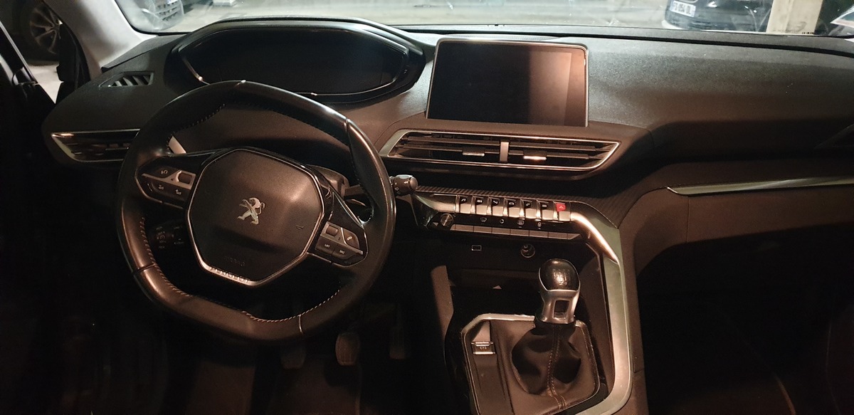 Peugeot 5008 1.2 Pure Tech 130 BVM Style (En cours de préparation)