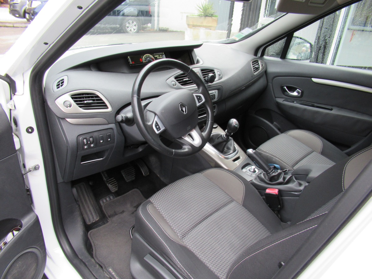 RENAULT Scenic XMOD 1.6 DCI 130
