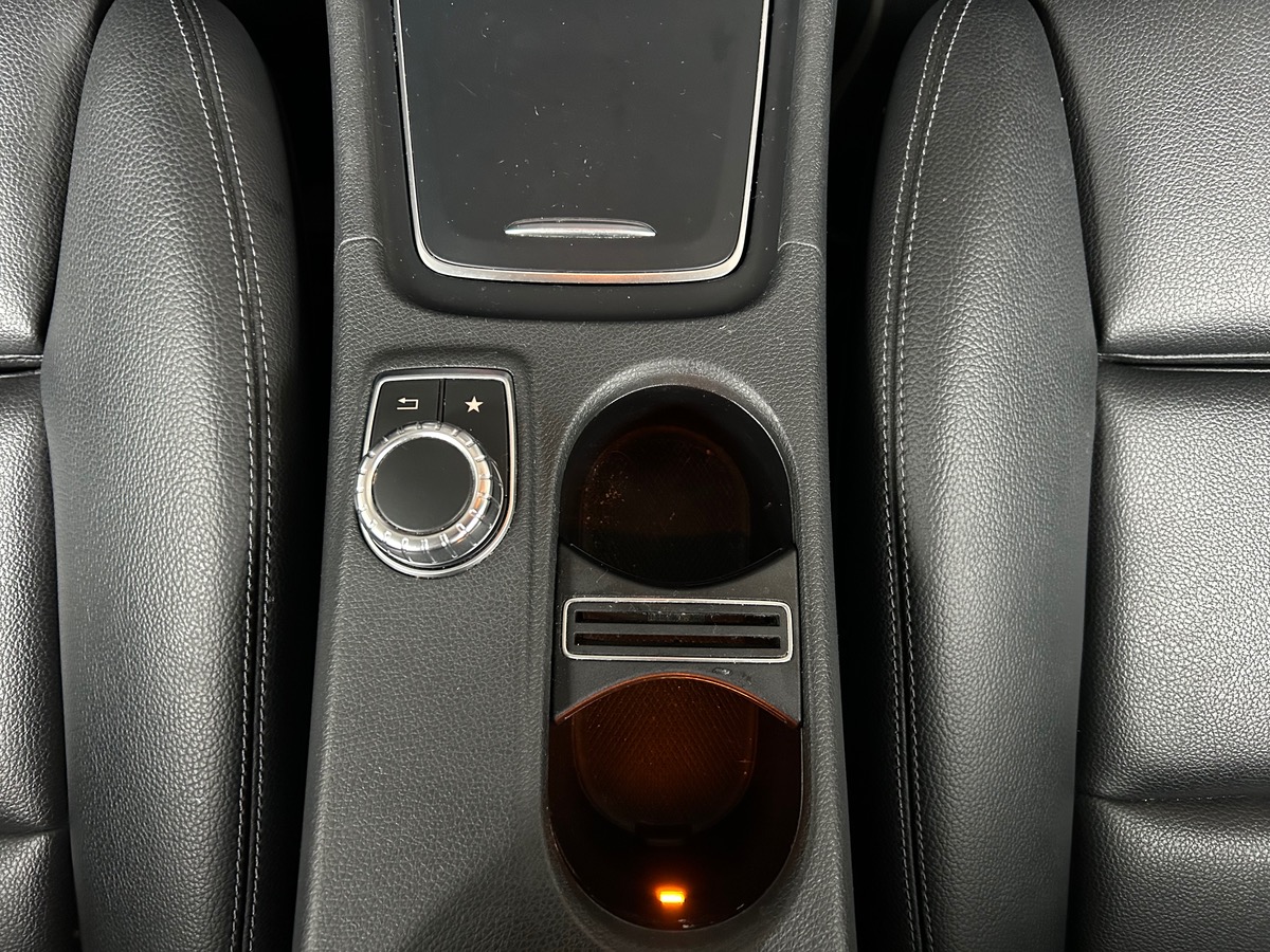 Mercedes Benz GLA 180