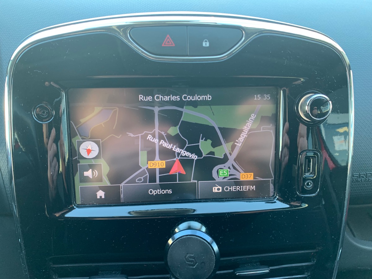 RENAULT Clio IV 90 ch | GPS | Régulateur de vitesse | Climatisation | Bluetooth | Démarrage sans clé