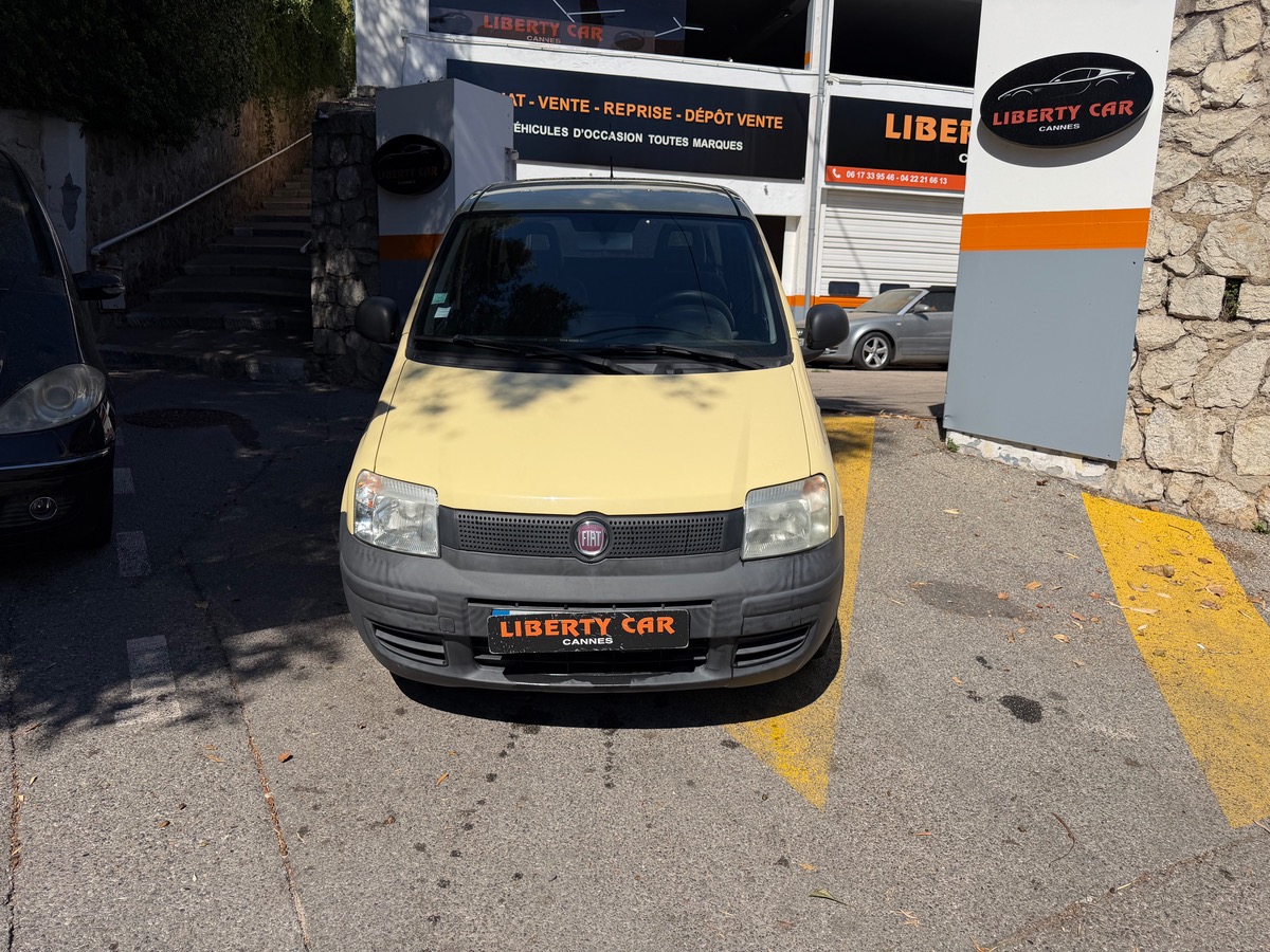 Fiat Panda 1.2 69 CV / 1 er Main / Km Réel / 5 Portes