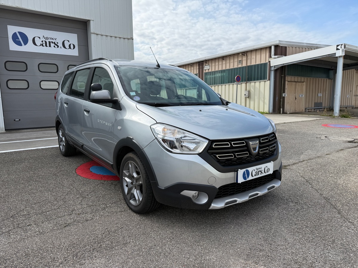 Dacia Lodgy 1.3 TCe FAP 130 cv Stepway, 5 places, Suivi Complet