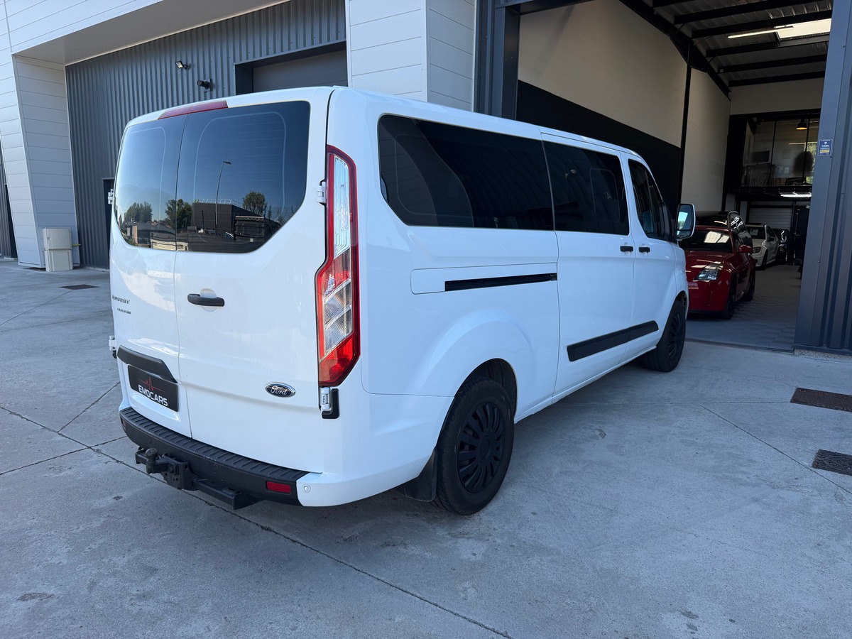 Ford TRANSIT CUSTOM 2.0 ECOBLUE 130 CH - 9 PLACES - ATTELAGE
