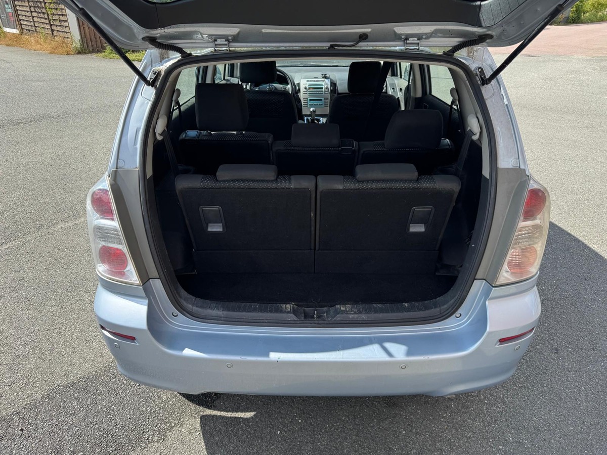 Toyota Corolla Verso 7 places- Facelift- 2.2 D4-D 136cv