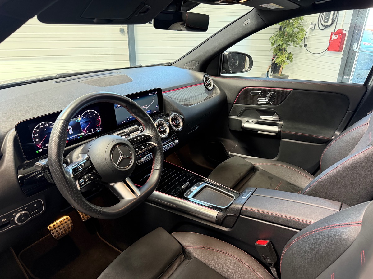 Mercedes Benz GLA 200d 2.0 d 16V 8G-DCT 150 cv AMG LINE PREMIUM PLUS