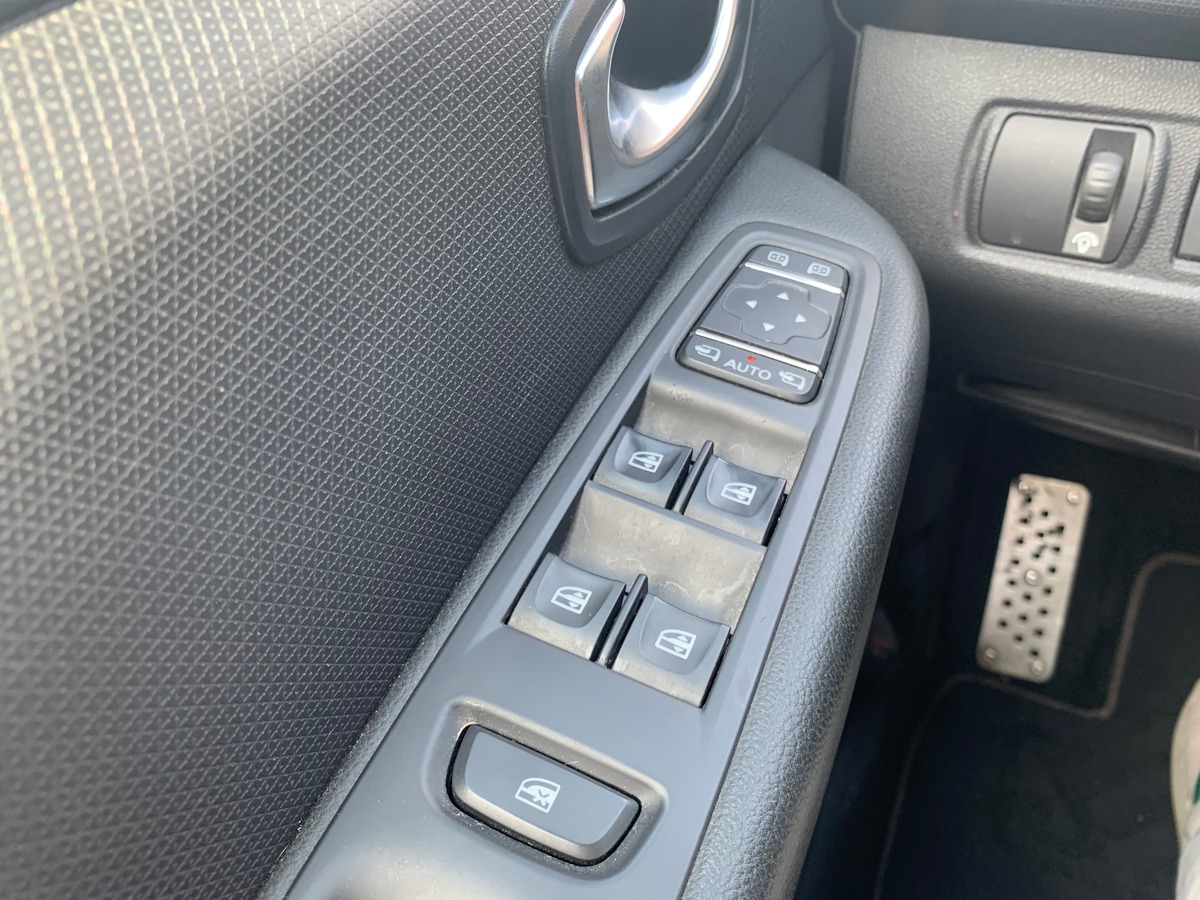 RENAULT Clio IV 200 ch | RS | Caméra recul | Régulateur vitesse | GPS | Bluetooth | Palettes volant