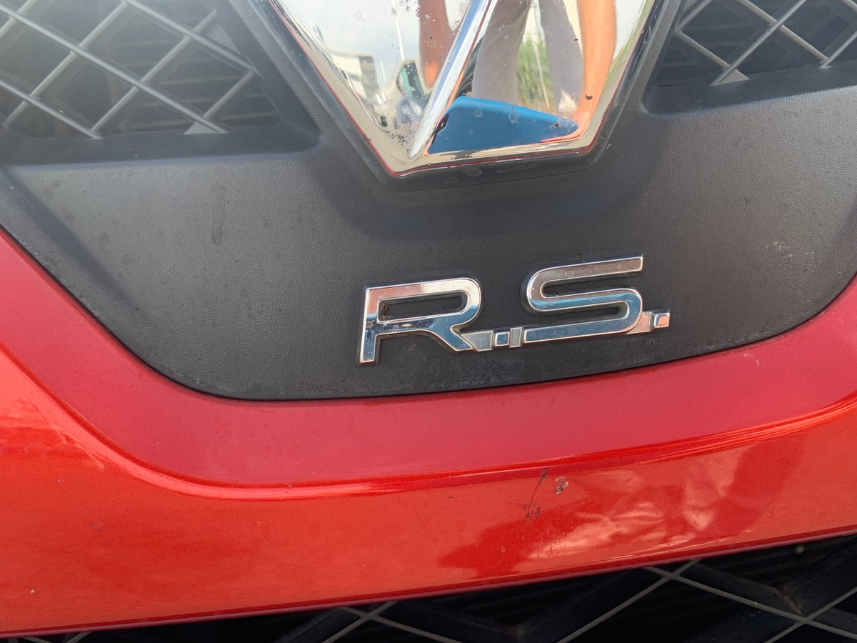 RENAULT Clio IV 200 ch | RS | Caméra recul | Régulateur vitesse | GPS | Bluetooth | Palettes volant