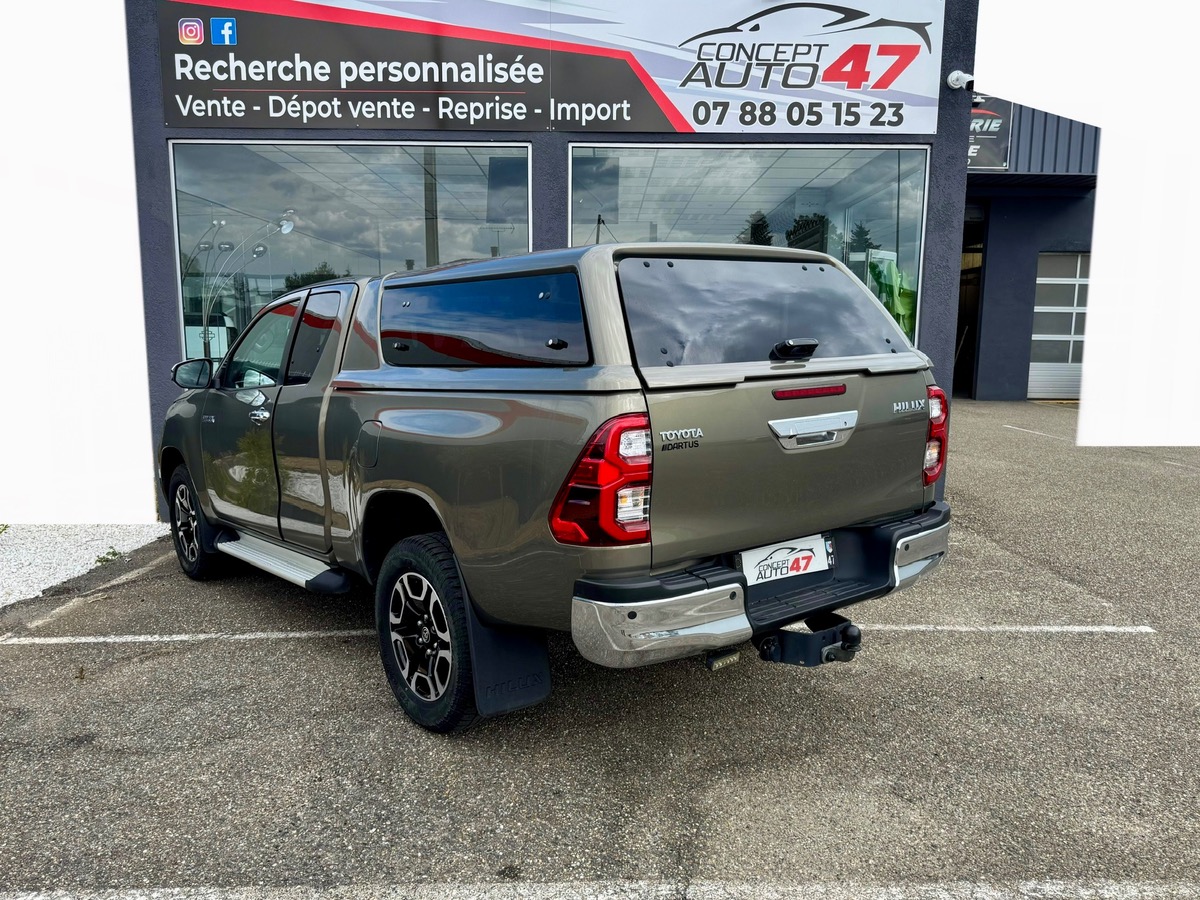 Toyota HILUX 4X4 LOUNGE
