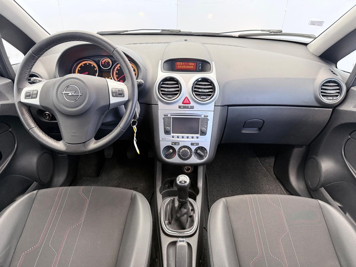 Opel Corsa 1.2 i 85 cv  Graphite