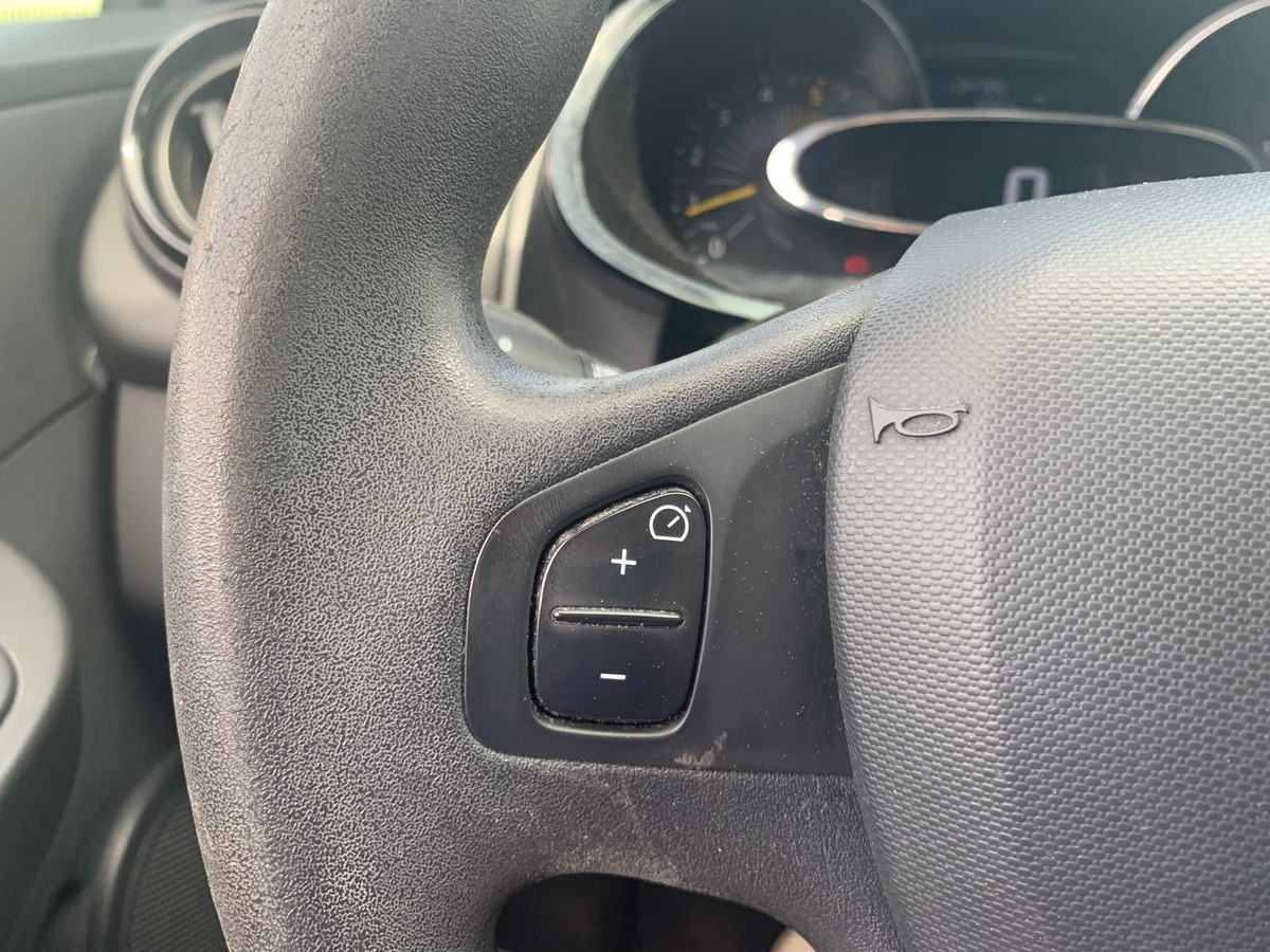 RENAULT Clio IV 75 ch | Air Medianav | 2 Places | Régulateur de vitesse | Climatisation | Bluetooth