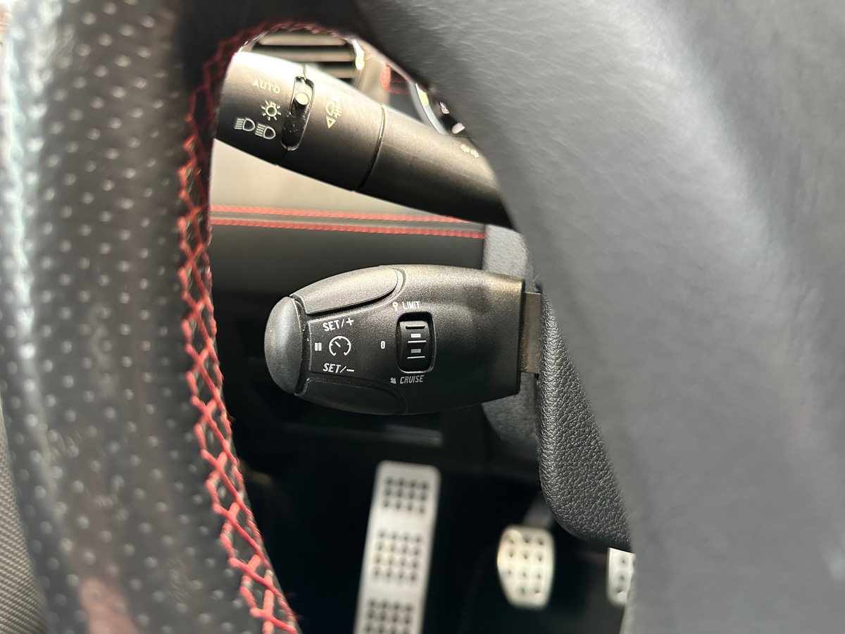 Peugeot RCZ R (2) 1.6 THP 270 h