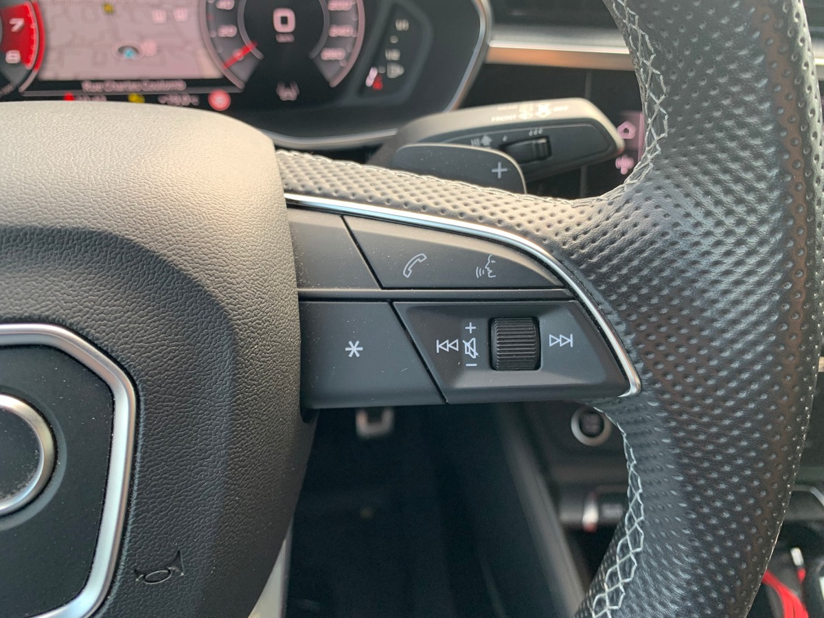Audi Q3 150 ch | S-Line | Caméra de recul | Apple car Play Android Auto | GPS | Régulateur vitesse