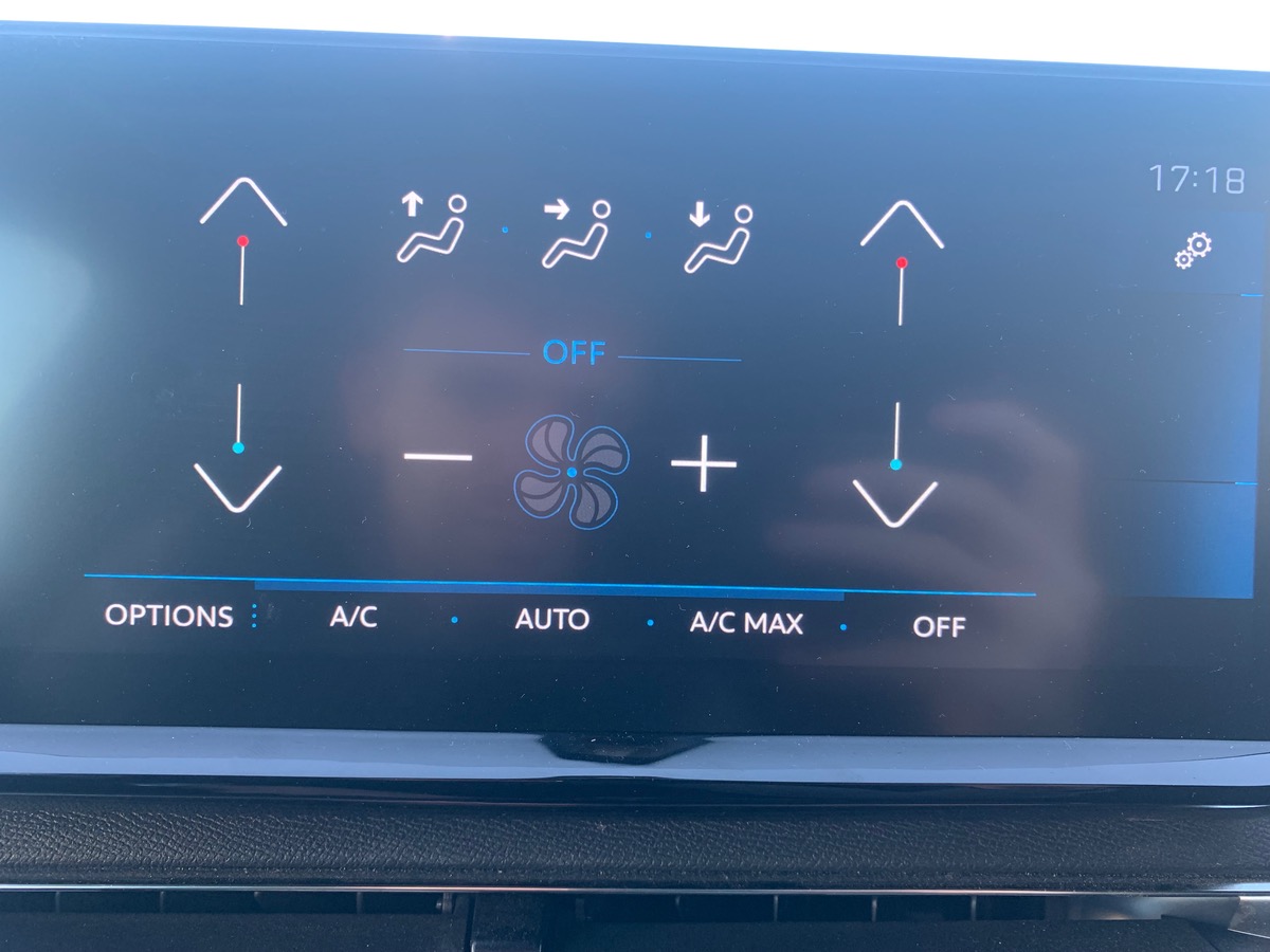 Peugeot 3008 130 ch | GT | Pack Alcantara | Pack City 2 | Hayon Motorisé avec accès Mains Libres