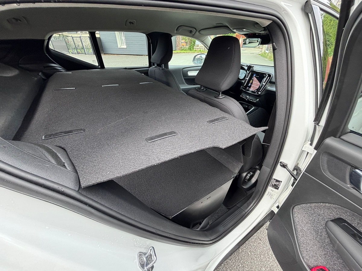 Volvo XC40 2.0 T6 HYBRID - TVA RECUPERABLE - Attelage électrique