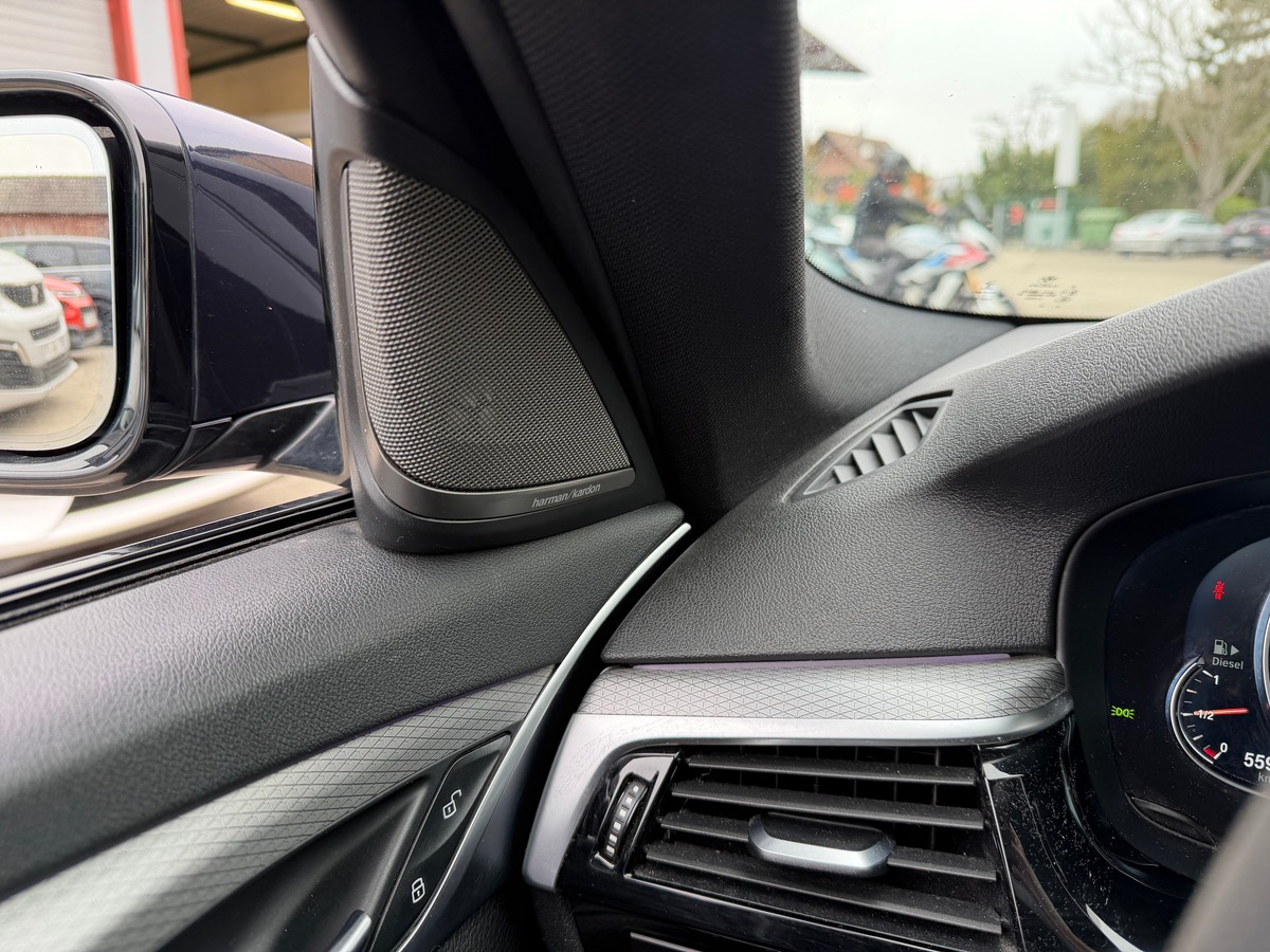 Bmw Série 5 G30 520D xDrive 190 ch BVA 8 M Sport Harman Kardon / Toit ouvrant / Caméra 360°