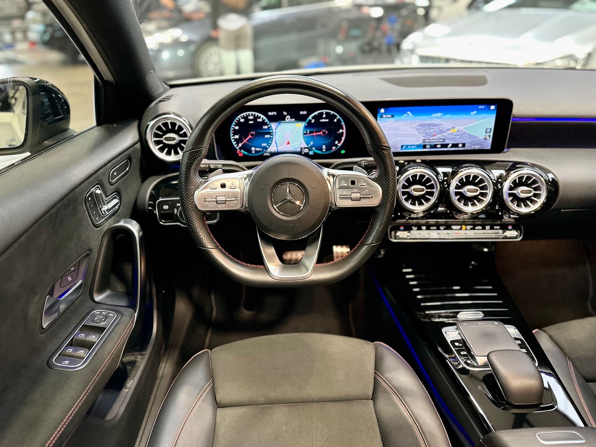 Mercedes Benz Classe A IV 200 D AMG Line 8G-DCT Options+++ a