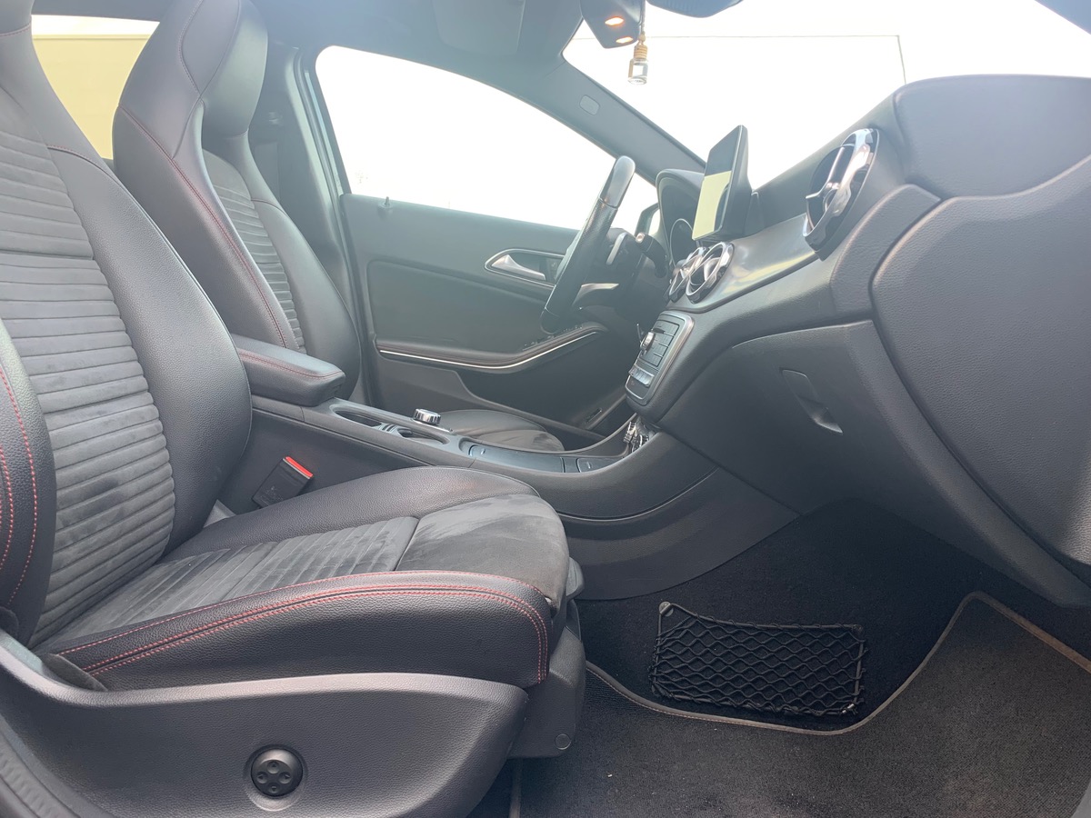 Mercedes-Benz GLA 177 | FASCINATION | Toit Panoramique NEUF | Caméra Recul | Attelage | 4MATIC