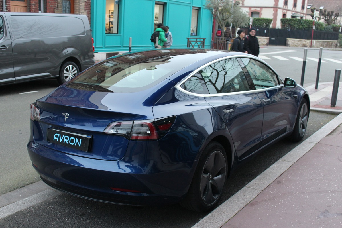 Tesla Model 3 306 AUTONOMIE STANDARD PLUS RWD 50KWH 4CV