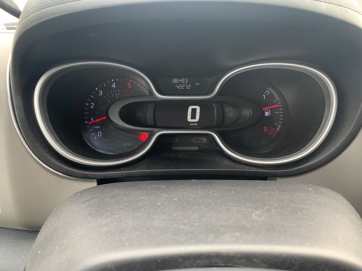 RENAULT Trafic 95 chevaux | 3 Places | Régulateur de vitesse | GPS | Climatisation | Bluetooth