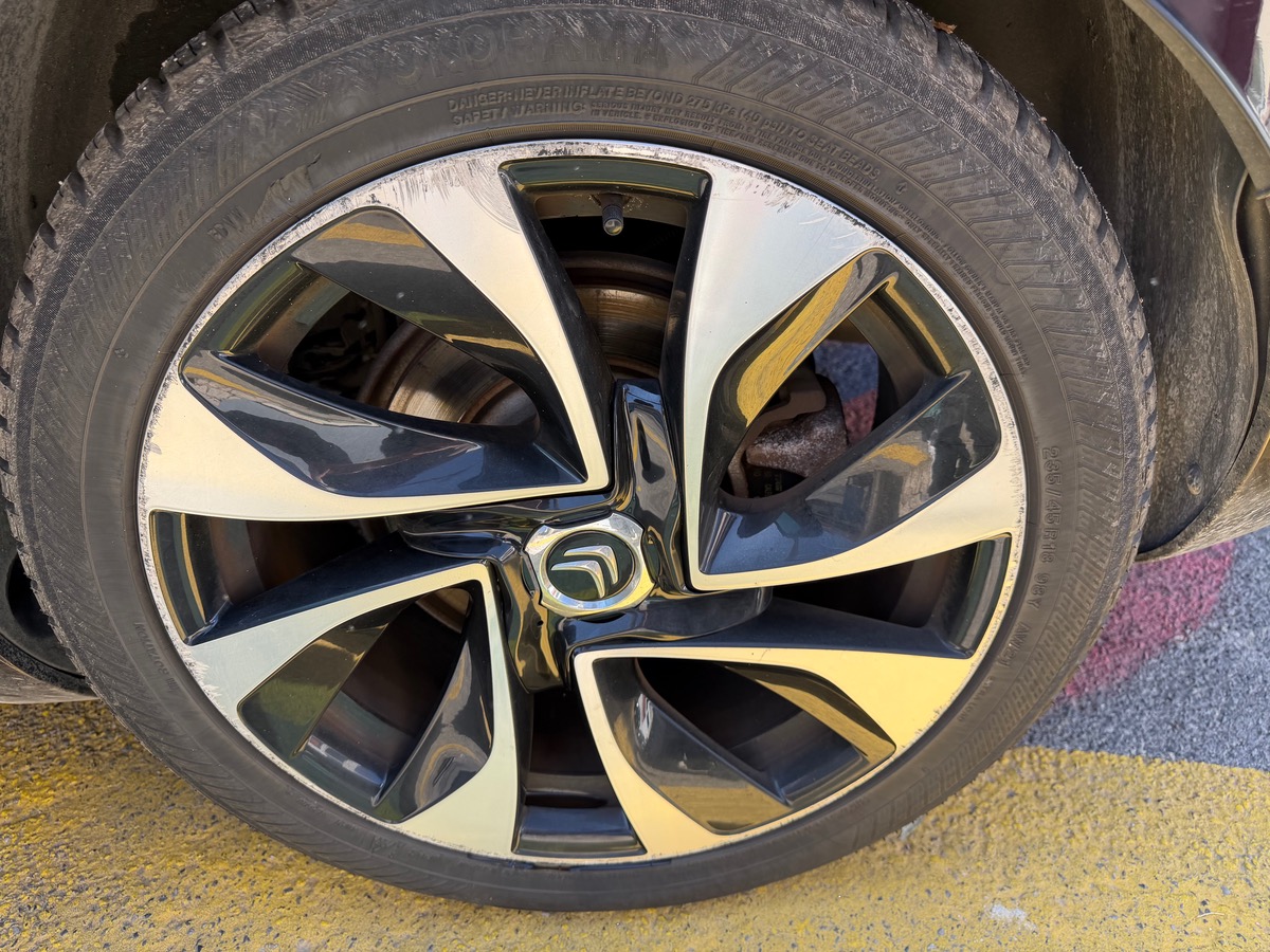 Citroën DS5 2.0 HDi hybrid 4x4 163 CV / Toit Panoramique / Sport Chic / Full Options Km réel