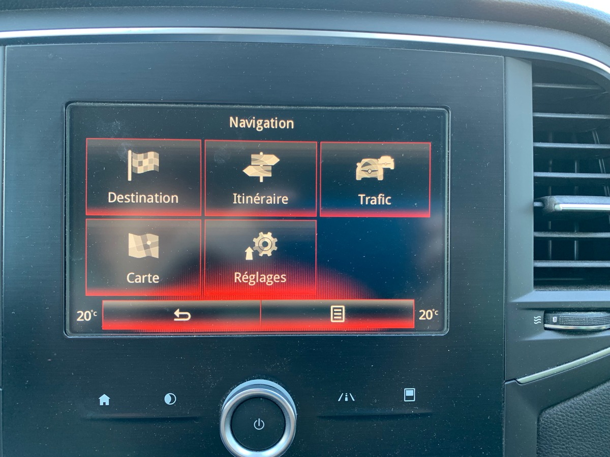 RENAULT Megane IV 110 ch | Business | Régulateur de vitesse | GPS | Boite automatique | Roue secours