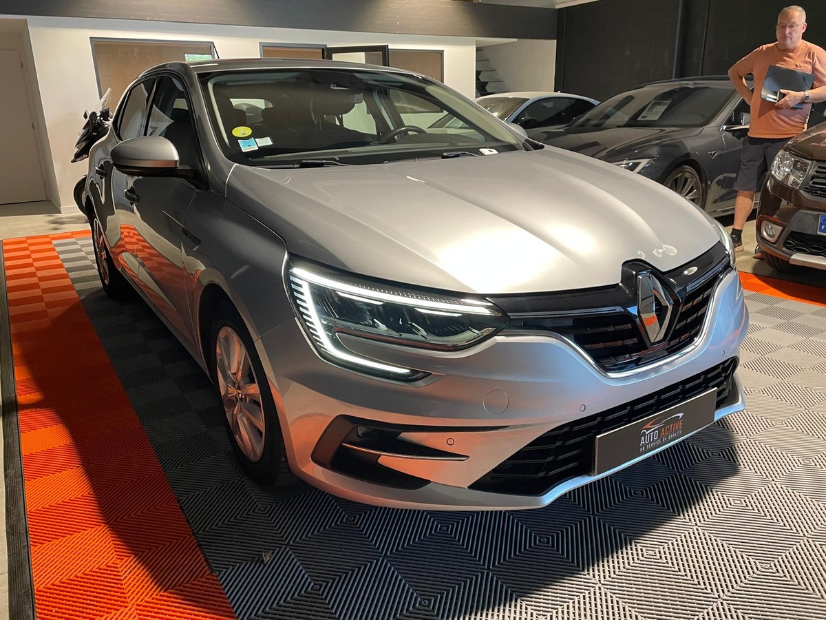 RENAULT Megane IV BUSINESS BLUE DCI 115CV EDC