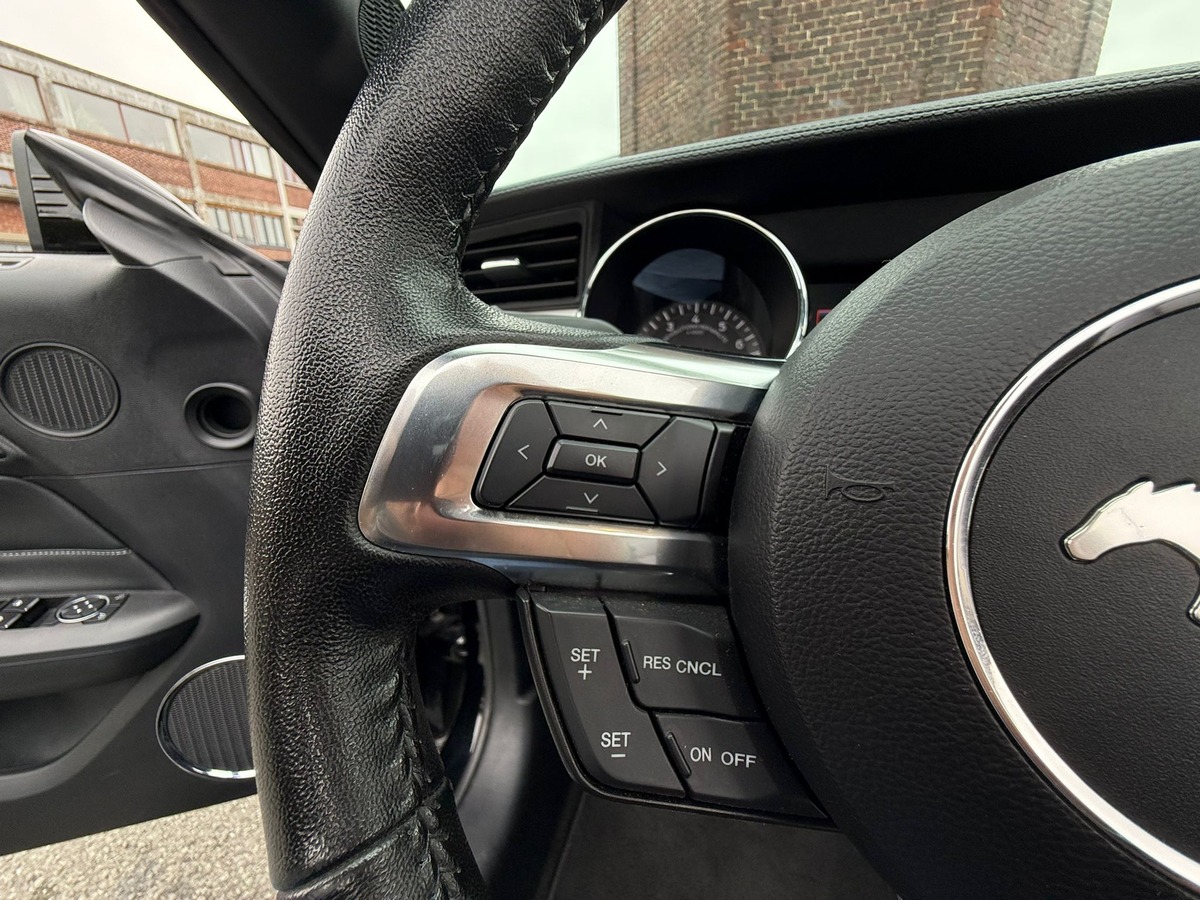 Ford Mustang Convertible GT V8 5.0L / ORIGINE FRANCE / REVISEE