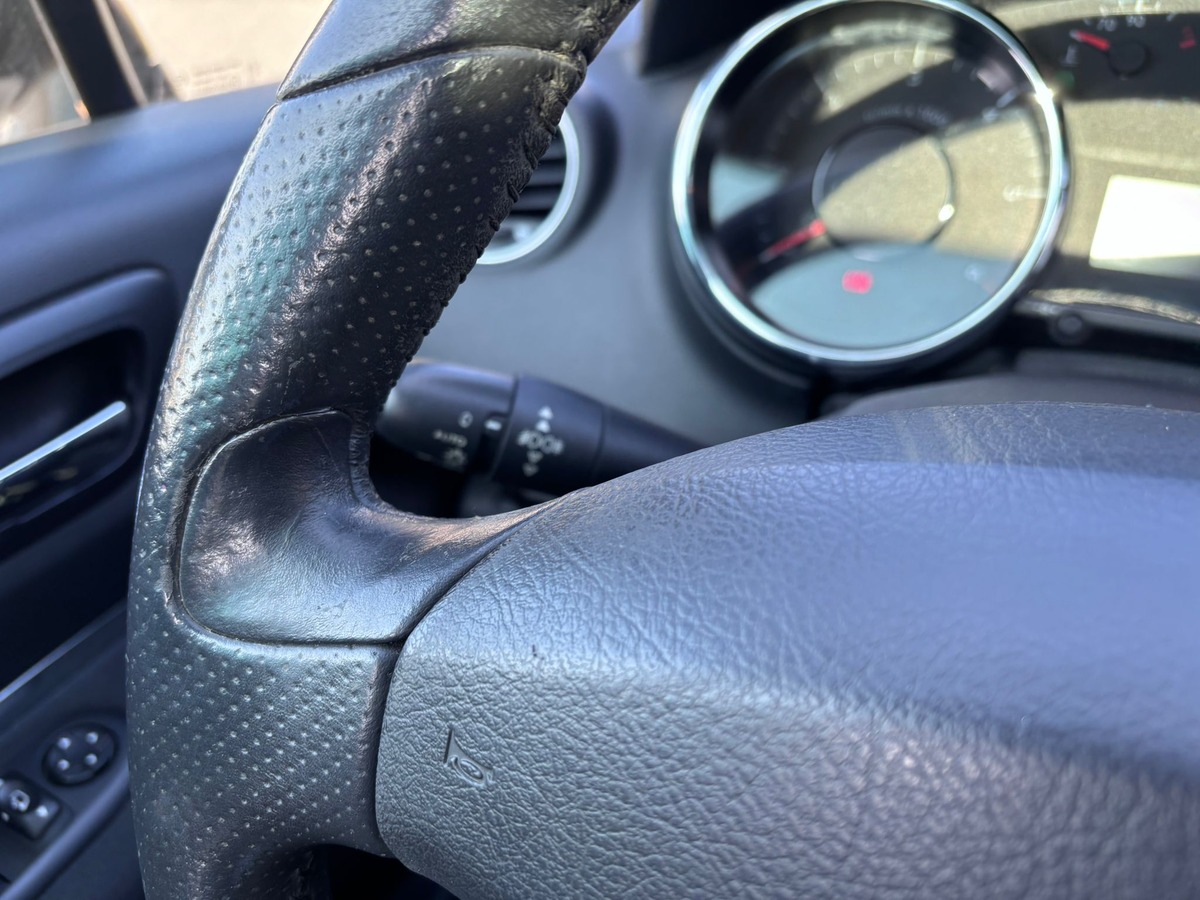 Peugeot 3008 1.6 HDi Style - Attelage - Révisé - Garantie