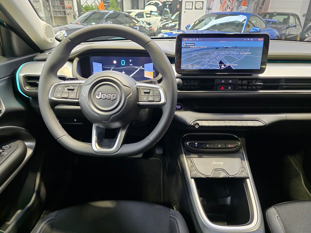 Jeep Avenger (2) 1.2 TURBO T3 100 E-HYBRID SUMMIT JBL / CAMERA C