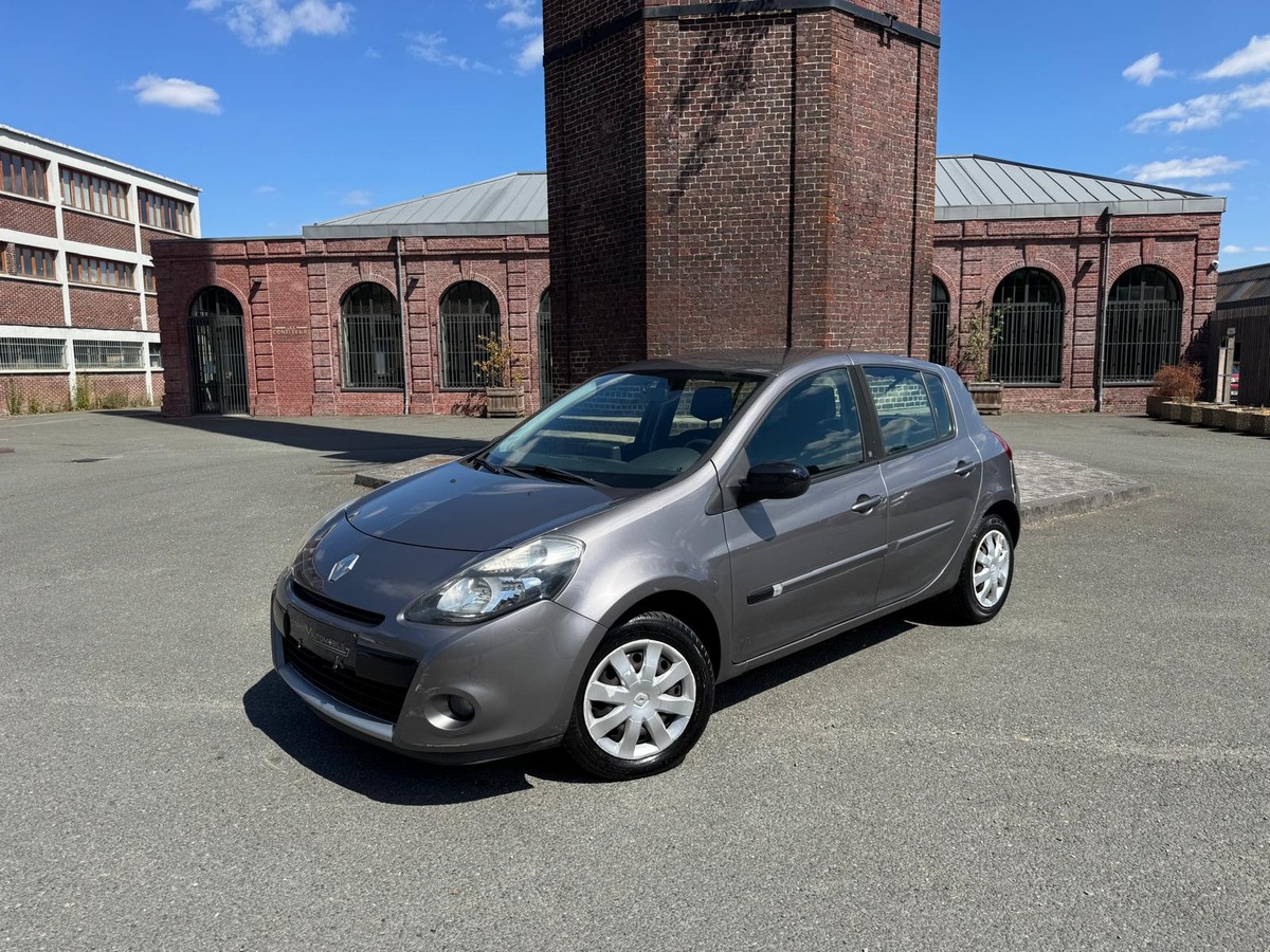 RENAULT Clio III 1.2 75ch 5portes Edition 20 ans - Garantie