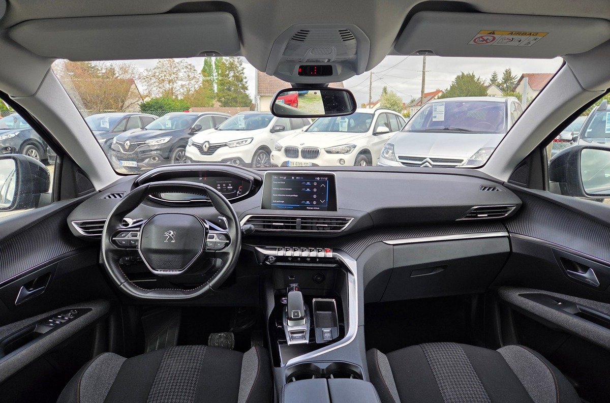 Peugeot 3008 1.5 BHDI 130 CV / 1ERE MAIN / TVA RECUPERABLE