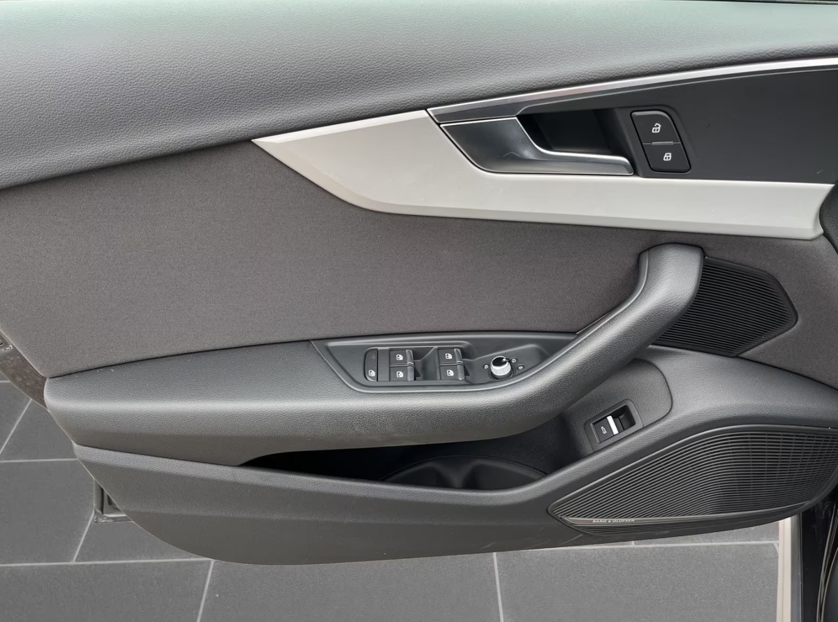 Audi A4 Allroad 40 TDI 204ch Avus quattro S tronic 7/Bang&Olufsen/Toit ouvrant/Attelage/Matrix