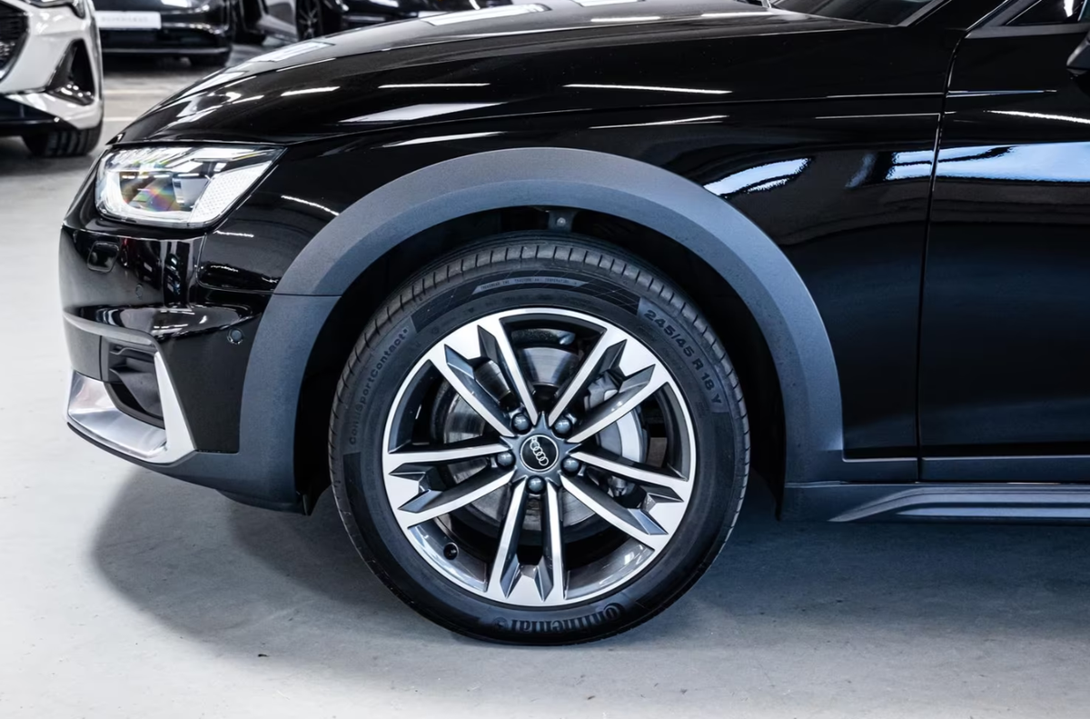 Audi A4 Allroad V 40 TDI 204ch Design quattro S tronic 7 Attelage Phares LED matrix