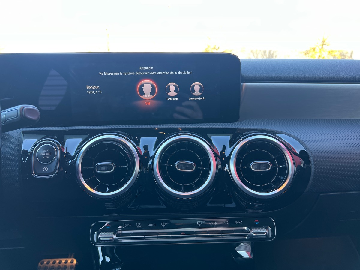 Mercedes-Benz Classe A A200 AMG LINE 163 CH, SUIVI COMPLET MERCEDES