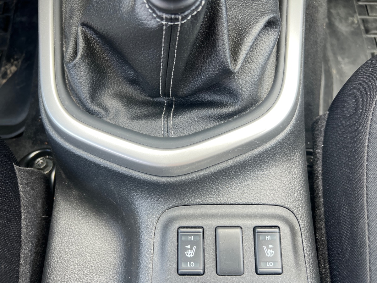 Nissan Navara 2.3L KING CAB 163ch,  SUIVI COMPLET, GARANTIE CONSTRUCTEUR