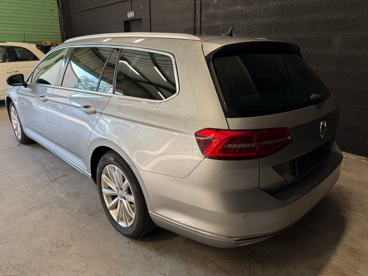 Volkswagen Passat SW Carat 2.0 tdi 150ch DSG Kit Distribution Ok